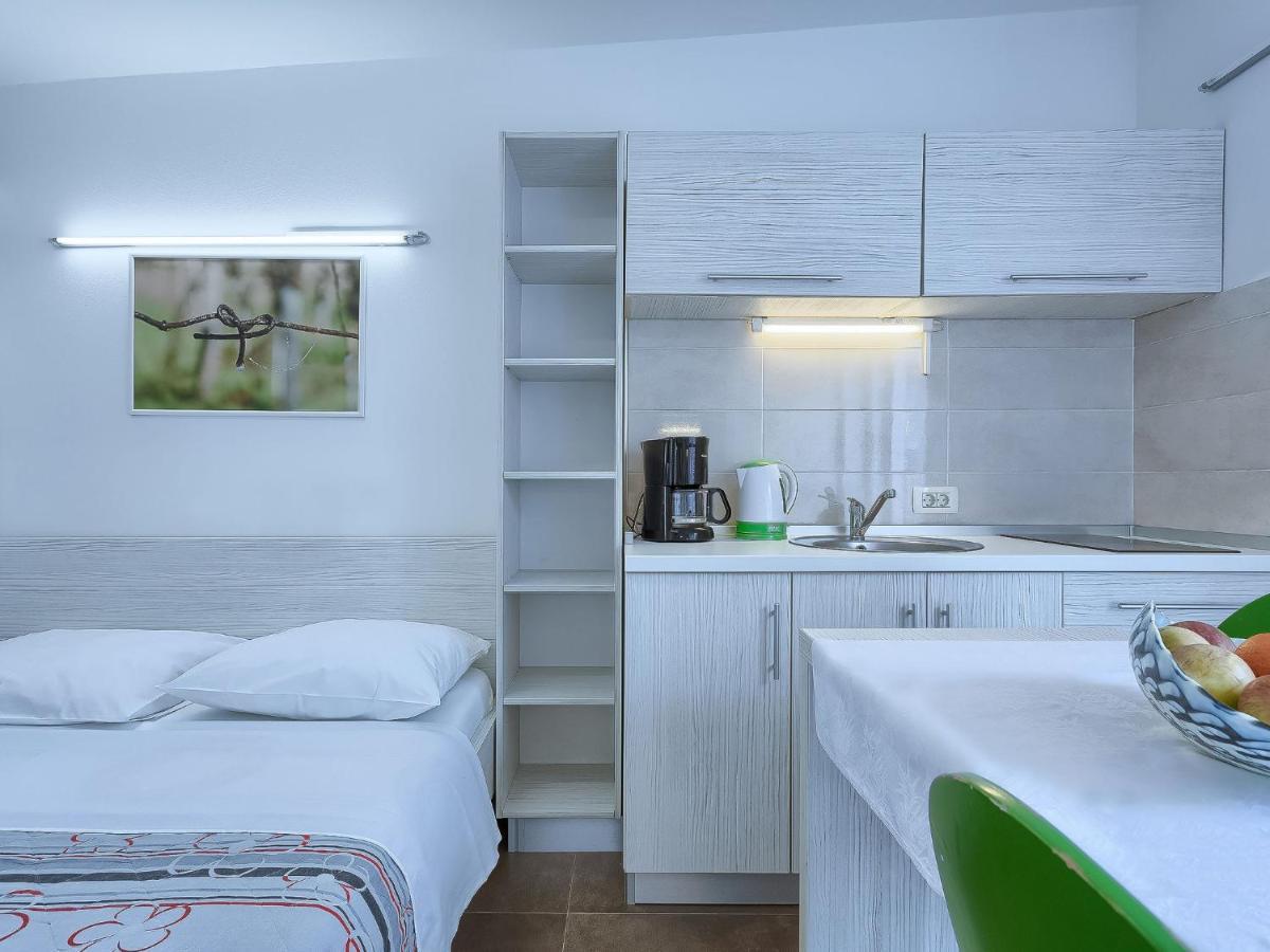 Apartment Nika-9 By Interhome Умаг Екстериор снимка