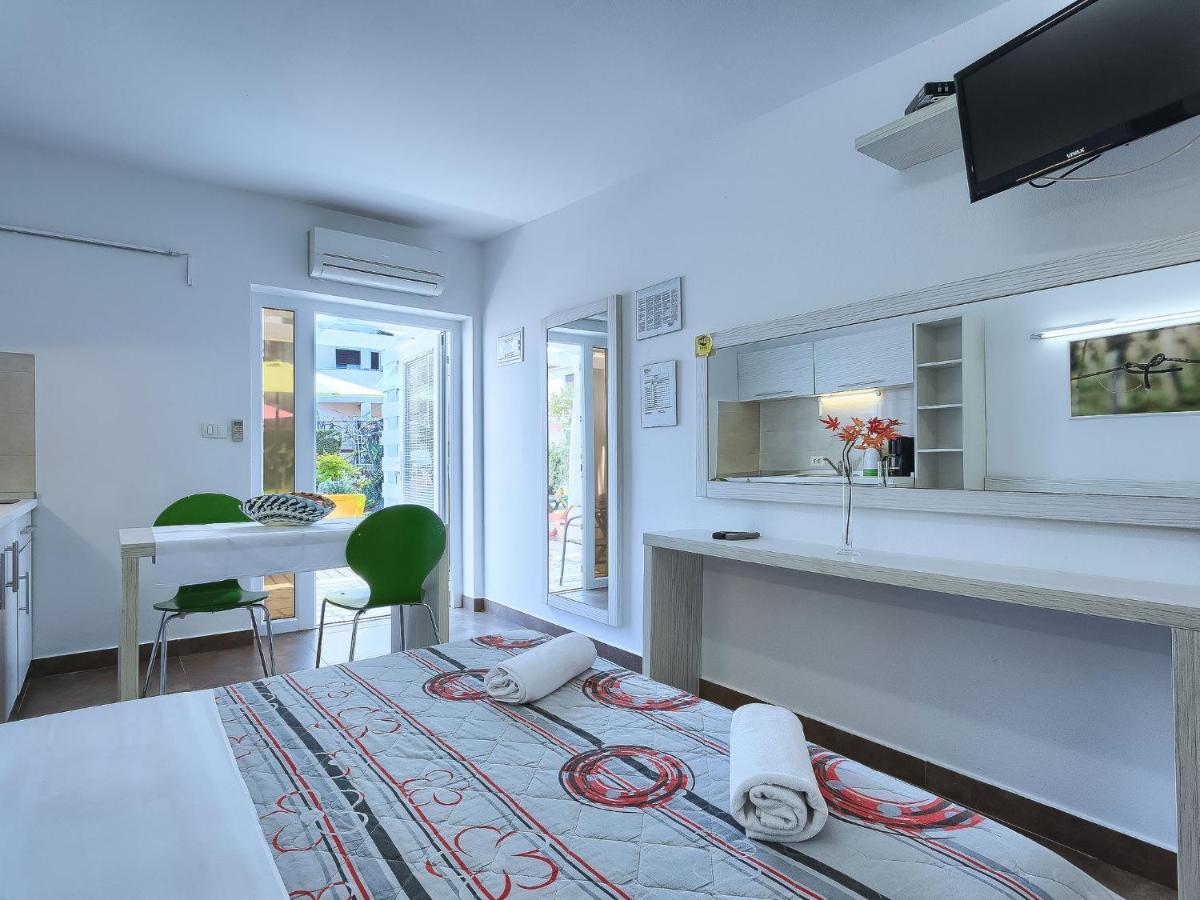 Apartment Nika-9 By Interhome Умаг Екстериор снимка